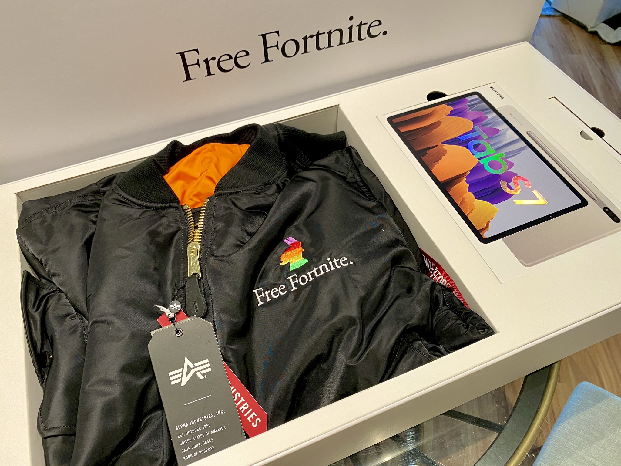 epic-games-sending-fortnite-goodie-bags-to-influencers