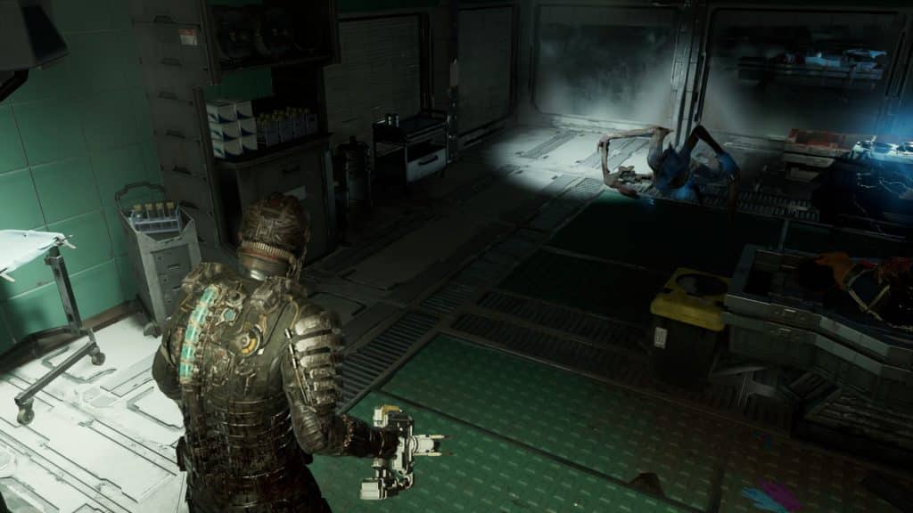 How to defeat Captain Mathius in Dead Space Remake?